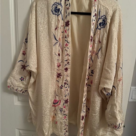 Kimono by Monsoon size XXL cream with embroidery. - Picture 2 of 5